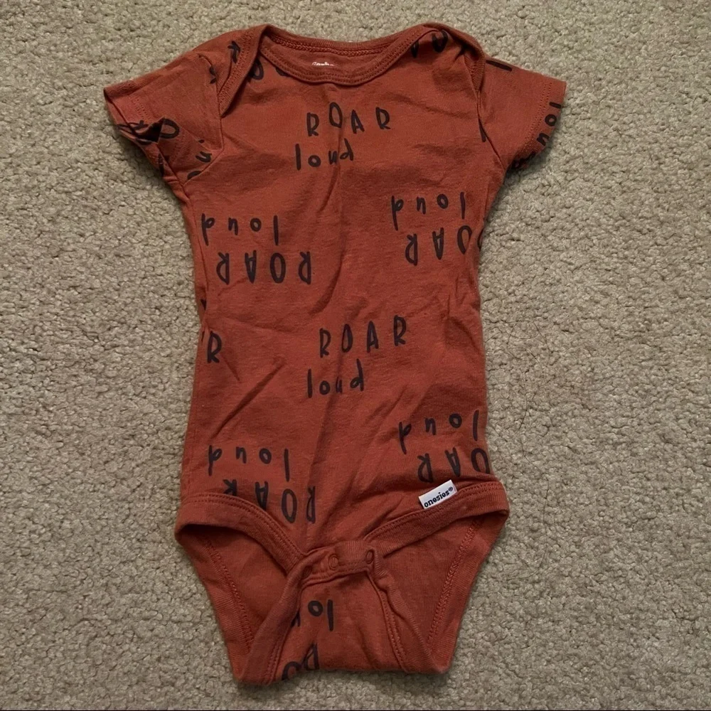 Gerber Onesies- Bundle‎ of 4